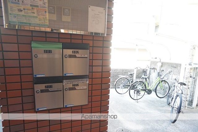 隆起ハイツの玄関写真