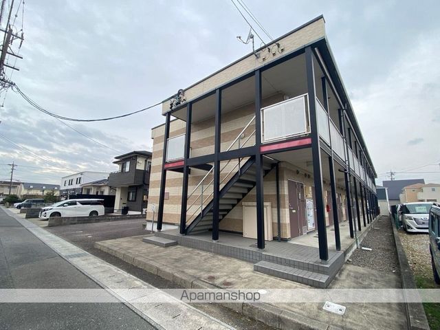レオパレス両郷コートの外観写真