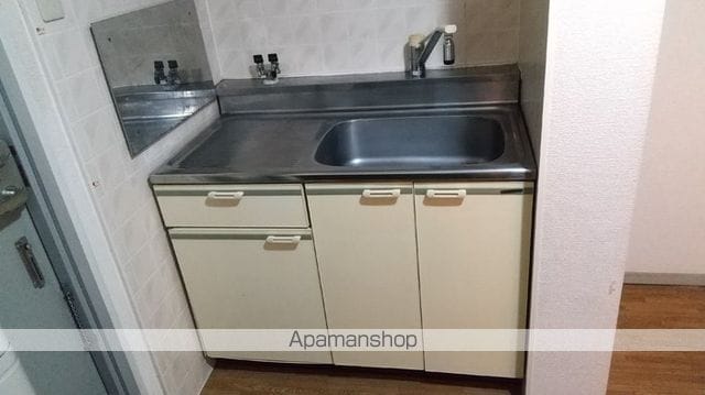ファミール堀部III A棟の内装写真