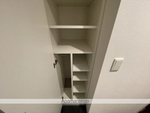 ドゥーエ江坂IIIの内装写真