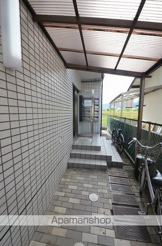 フォレスト東原の玄関写真