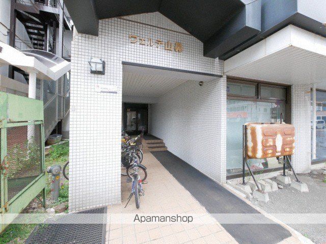 ヴェルデ山鼻の玄関写真