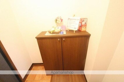 Ｃｏｓｍｏ　Ｔｏｗｎ　Ｉ棟[2DK/44.64m2]の玄関