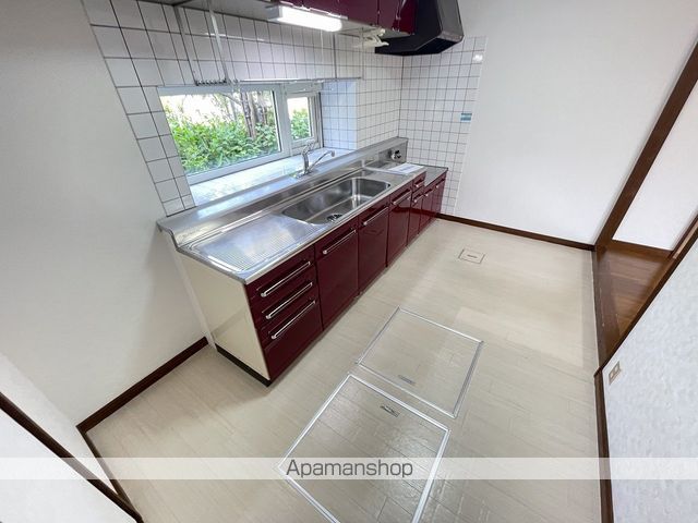 函館市 2階建 築39年の内装写真