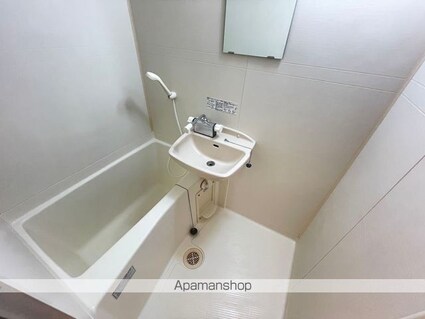 レオパレスタカネ．台[1K/22.7m2]のバス