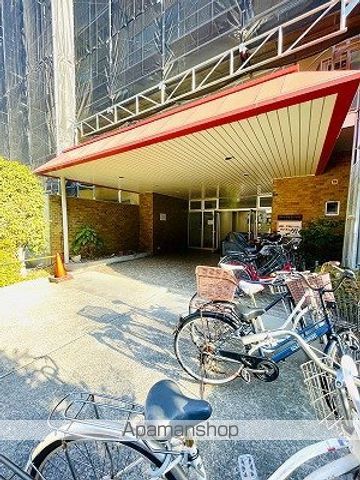 クローバーハイツ森小路2号棟の玄関写真