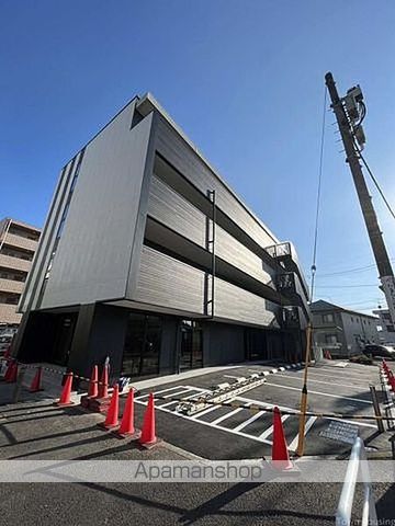 メゾン・クロワール万願寺の玄関写真