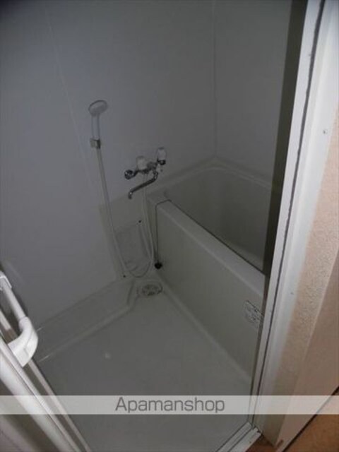 和歌山県和歌山市島橋南ノ丁[2K/30.78m2]のバス