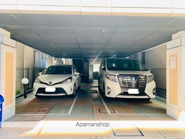 アーバンヒルズ[1K/21.8m2]の駐車場