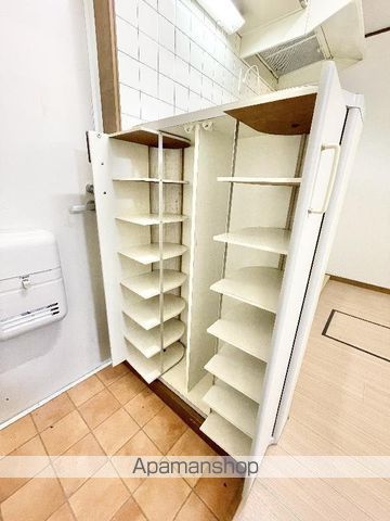 グリーンパーク中村の内装写真