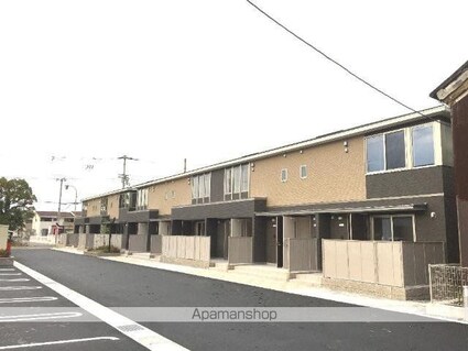 グランリヴィエールⅢ[2LDK/57.46m2]の外観3