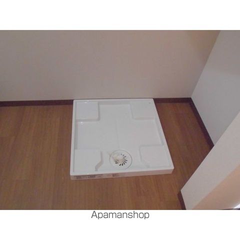 アースクエイク上条A棟の内装写真