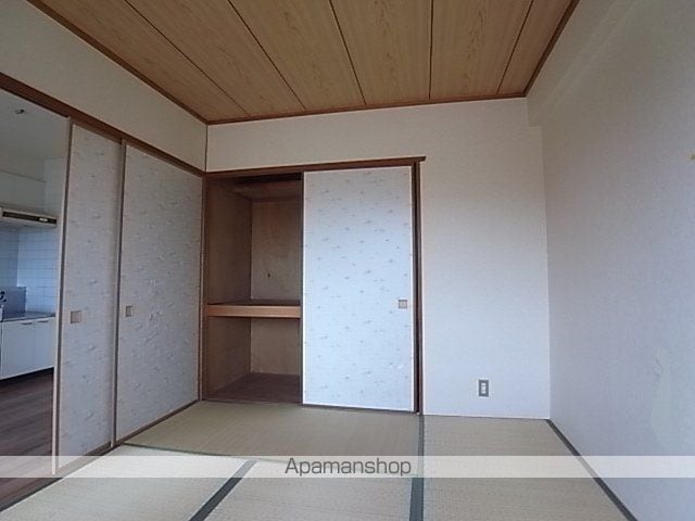 シャンポール鶴見の内装写真
