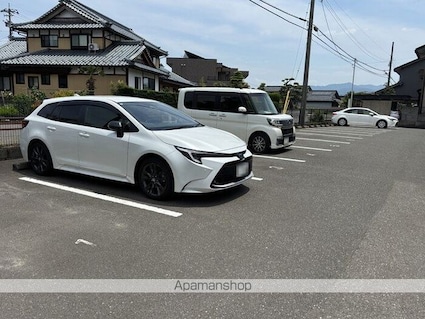 福井県福井市下馬２丁目[1R/30.03m2]の駐車場1