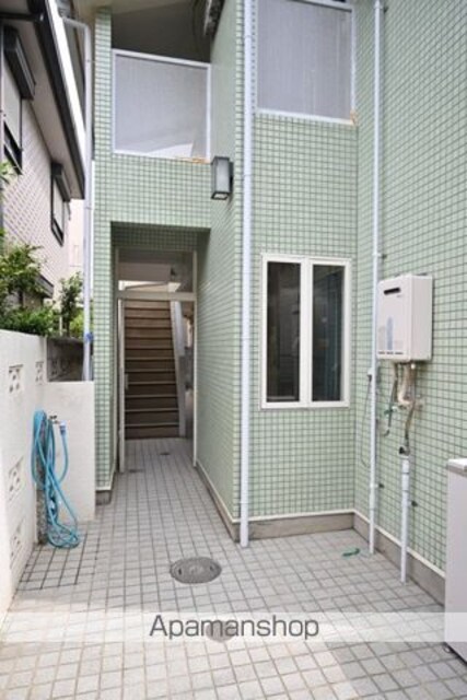 東京都練馬区関町東１丁目[1R/15m2]のエントランス2