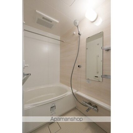 コンフォリア・リヴ豊洲キャナル[1LDK/34.92m2]のバス