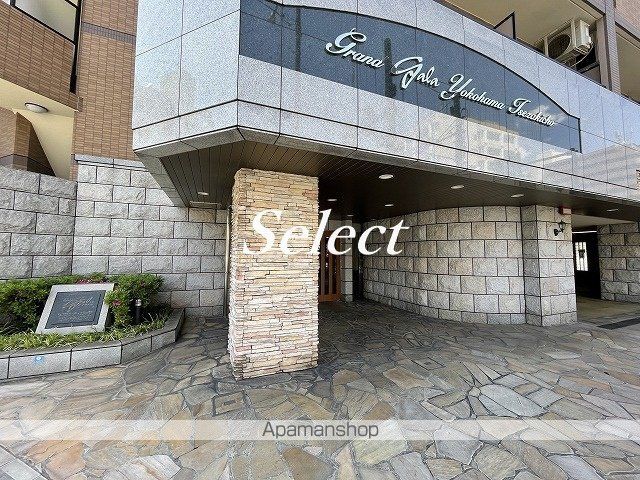 グランド・ガーラ横浜伊勢佐木町の玄関写真