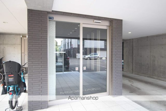 MODENA円山の玄関写真