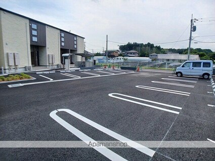 ウエスト　Ｂ[1LDK/50.14m2]の駐車場