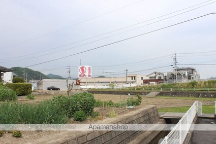 コンフォートハイム[2LDK/64.97m2]の周辺2