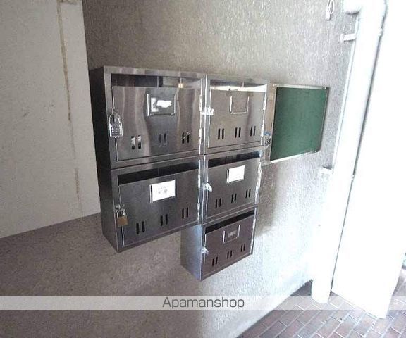 プルミエール東山二条の玄関写真