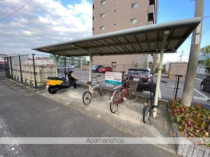 香川県高松市多肥下町[2DK/51.3m2]の駐車場