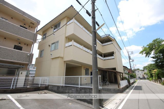 増尾マンションの外観写真