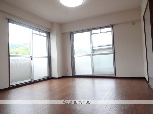 メゾン新石切1番館の内装写真