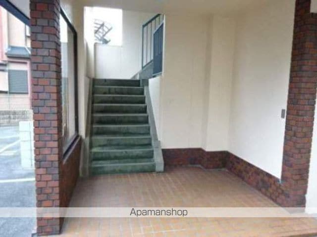 土佐ビル高柳の玄関写真