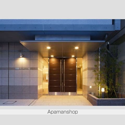 プラウドフラット小石川の玄関写真
