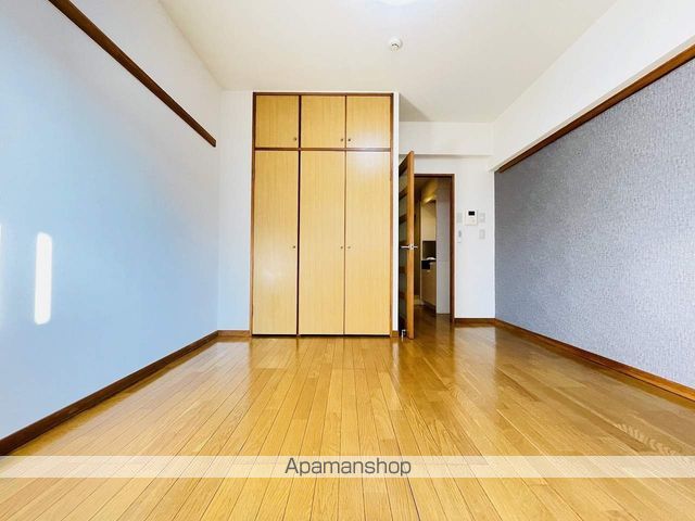 エクセルシオール金山の内装写真