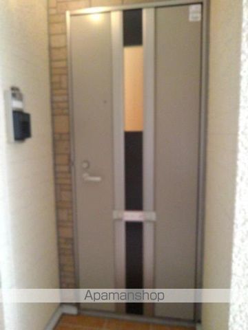 ジュネス MUKAIの玄関写真