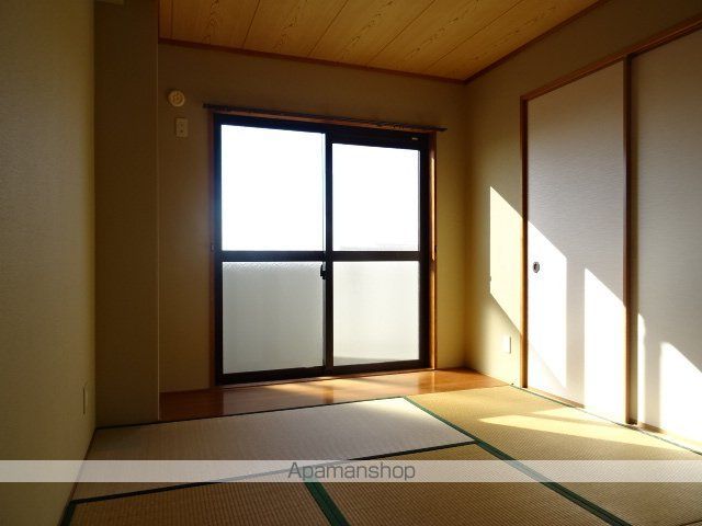 OLIVEの内装写真