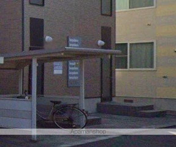 レオパレスパレットの玄関写真