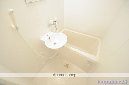 レオパレスパイナス松福[1K/20.28m2]のバス