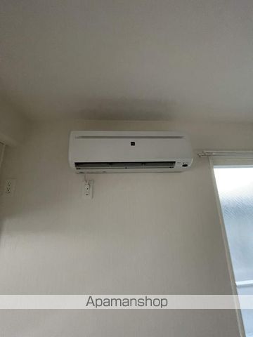 LIVING WITH MOTOの内装写真