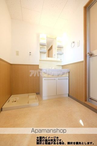 ローズガーデンIIIの内装写真