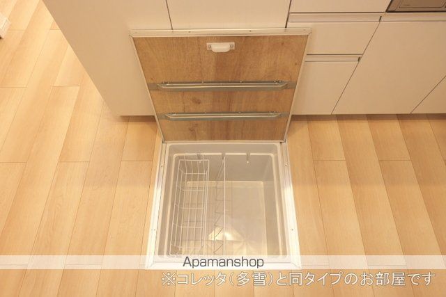 オ　シャン[1LDK/50.16m2]の収納2
