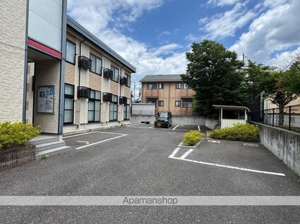 レオパレスル　ヴァン[1K/20.28m2]の駐車場2