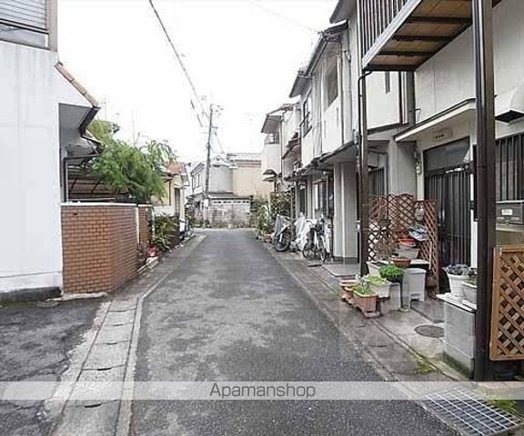 上賀茂葵之森町貸家の玄関写真