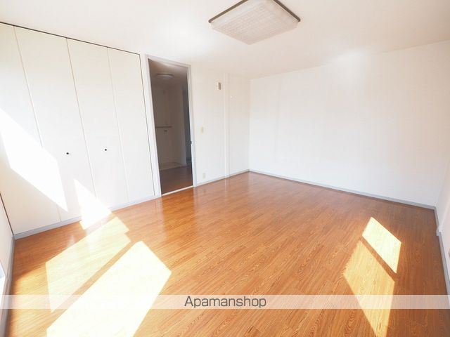 アルカディア大学前の内装写真