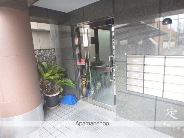 UTSUMIBUILDINGの玄関写真