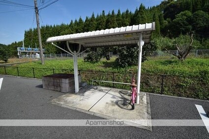 ブロッサム　Ⅱ[2LDK/54.85m2]の駐車場