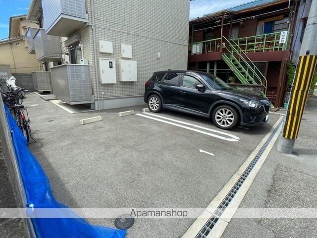 Ｄーｒｏｏｍ塩屋[1R/25.45m2]の駐車場