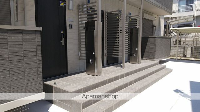 ヴィラセレビィI棟の玄関写真
