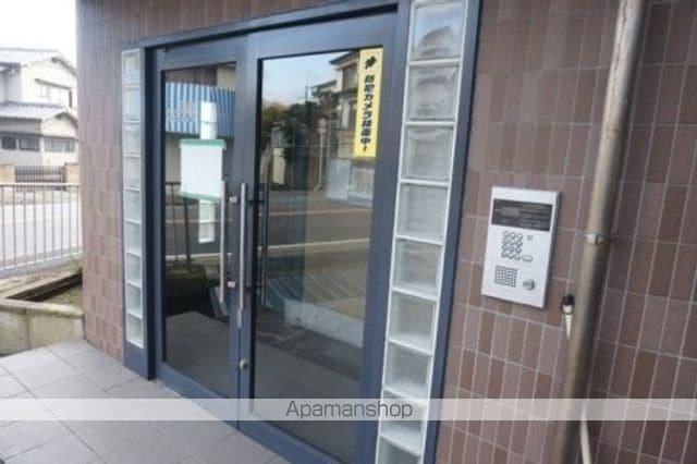 アンフィニィ松ヶ丘の玄関写真