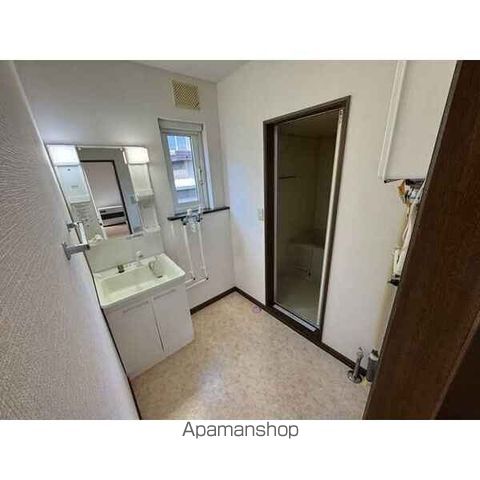 ΑNEXTウールーの内装写真