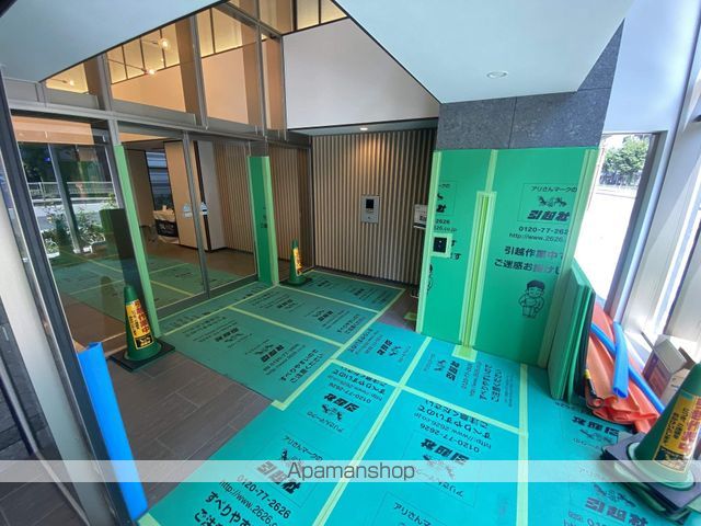 ブランズ大阪福島の玄関写真
