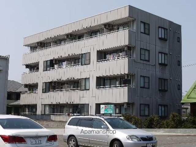 サカヨシレジデンスの外観写真