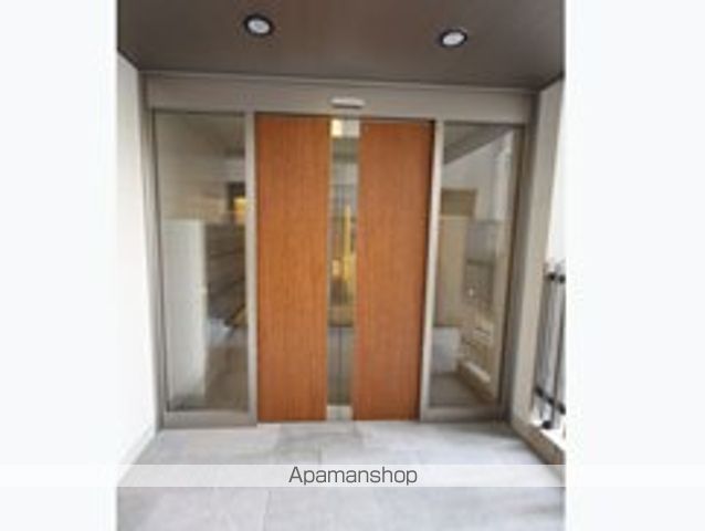 ランドハウス泉の玄関写真